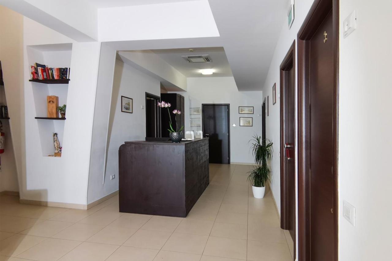 Hotel Poetto كالياري المظهر الخارجي الصورة